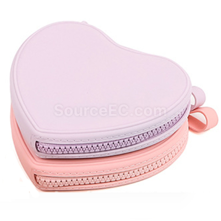 Customization Heart-Shaped Portable Waterproof Silicone Cosmetic Bag Corporate Gifts