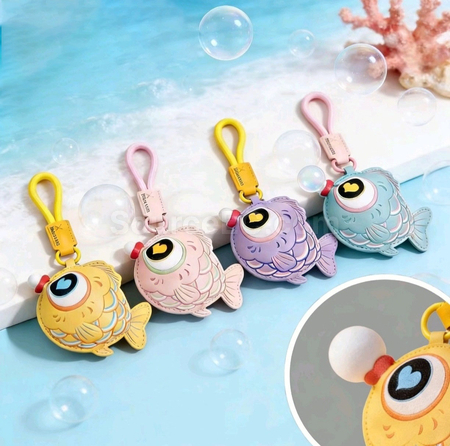 Bubble-blowing fish squeeze toy keychain