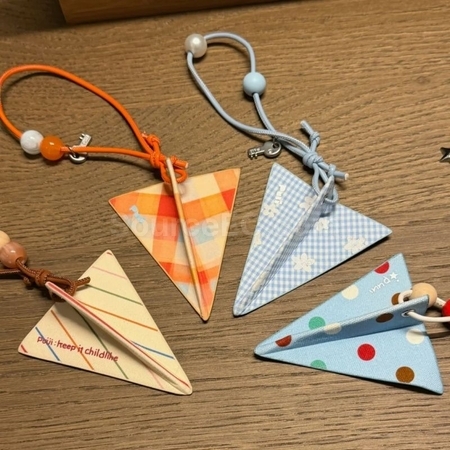 Customization Fabric Paper Plane Pendant Keychain Corporate Gifts