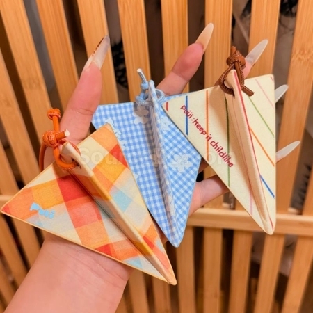 Customization Fabric Paper Plane Pendant Keychain Corporate Gifts